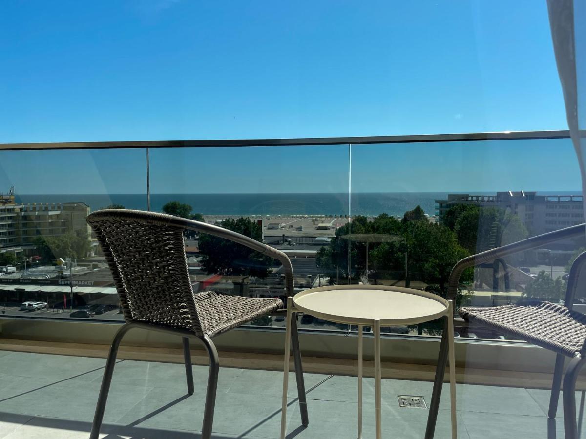 Azure Sea Apartments - Bychoice Mamaia Exterior photo