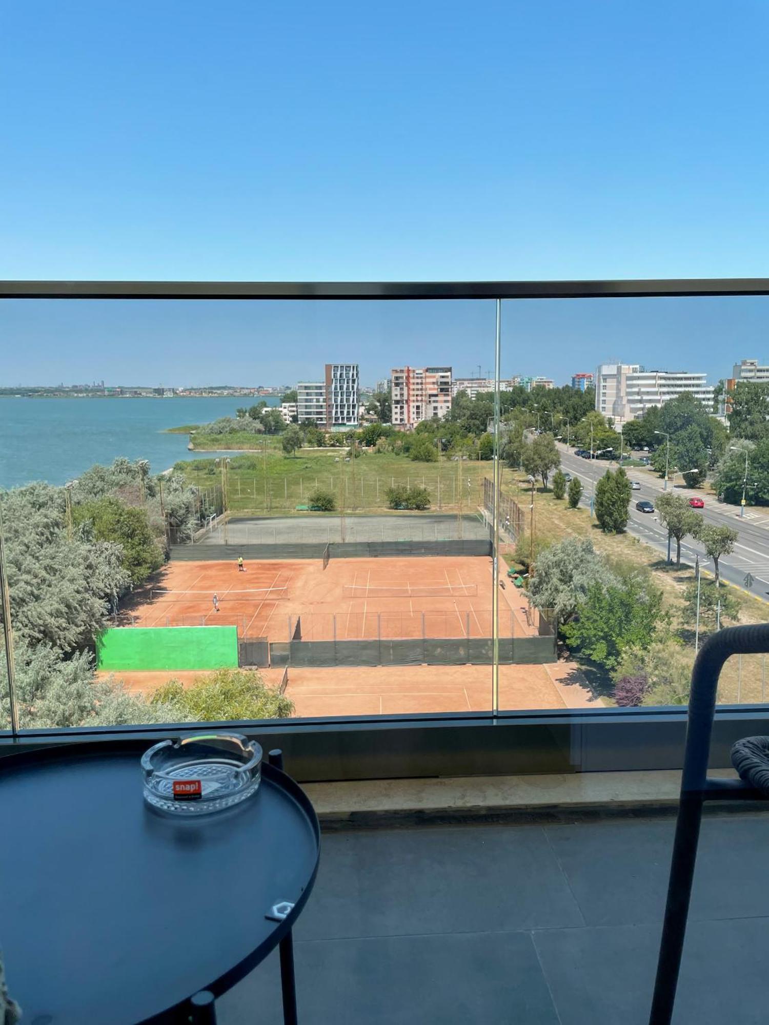 Azure Sea Apartments - Bychoice Mamaia Room photo